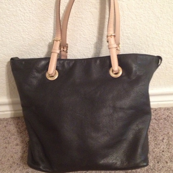 Black Michael Kors Convertible grab bag tote