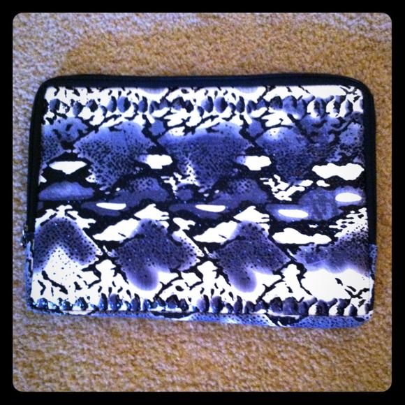Snakeskin Laptop Case