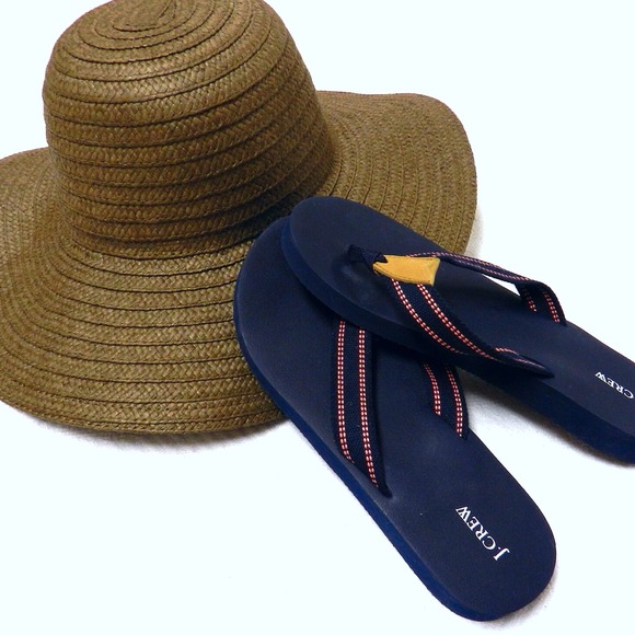Gap Brown Floppy Hat with JCrew Navy Flip Flops