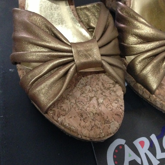 💕KEEPING💕Brand new Carlos Santana leather wedges - Picture 4 of 4