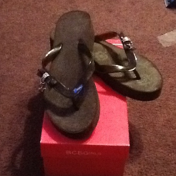 Chocolate brown flip-flop thong sandals bcbg - Picture 1 of 3