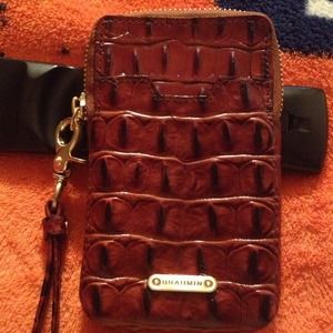 🔻🔻🔻SOLD🔻🔻Brahmin Smartphone Case wit Wristlet