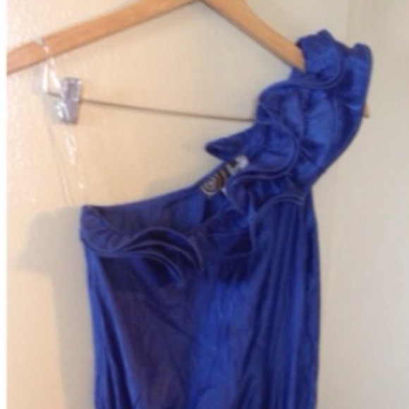 🎁 GIFTED 🎁 Shimmery Blue Romper - Picture 3 of 4