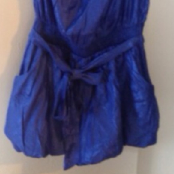 🎁 GIFTED 🎁 Shimmery Blue Romper - Picture 4 of 4