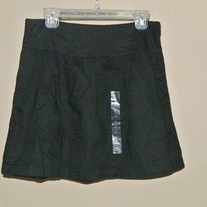 NEW WITH TAG GAP Black Skirt with Pockets