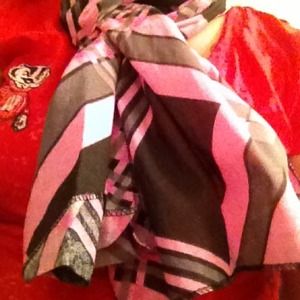 💢REDUCED AGAIN💢 Plaid Patterned Scarf