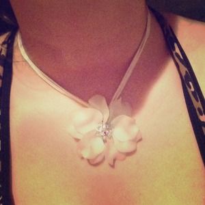 Flower necklace.