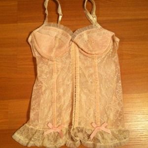 SALE! VS lingerie 36C NWOT
