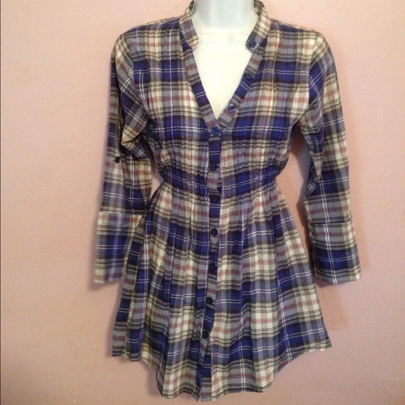 Miley Cyrus long Sleeve Tunic Top size Medium