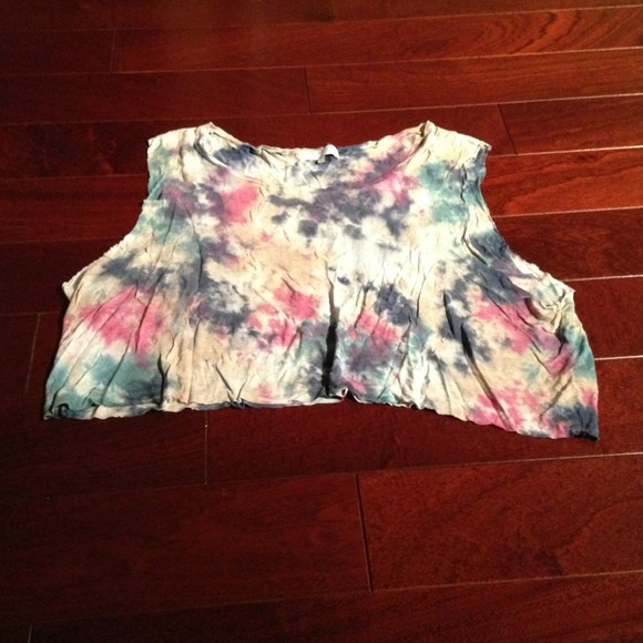 ❌SOLD❌Urban outfitters crop top