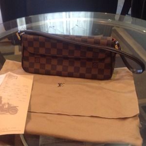 💯% Authentic Louis Vuitton Damier Purse