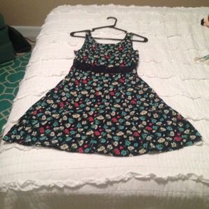 Cute flowery dress form forever 21