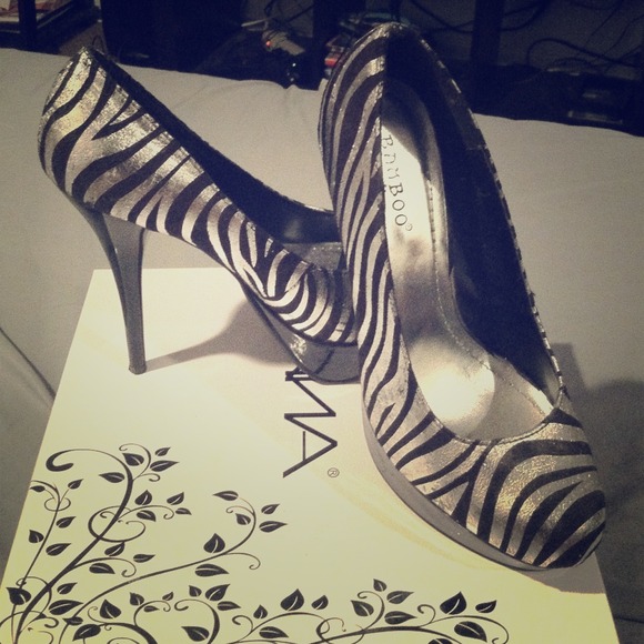 Zebra print heels 🚫sold🚫