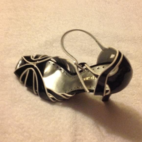 Bcb girls heel. 🌺 SOLD🌺 - Picture 3 of 4