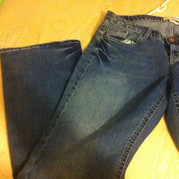 Jeans - Picture 1 of 3