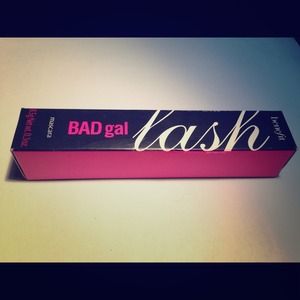 SOLD!!!Benefit mascara