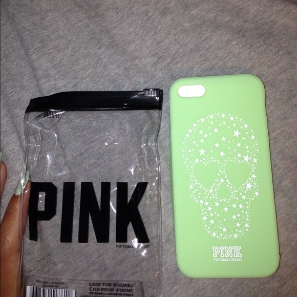 iPhone 5 VS Pink case