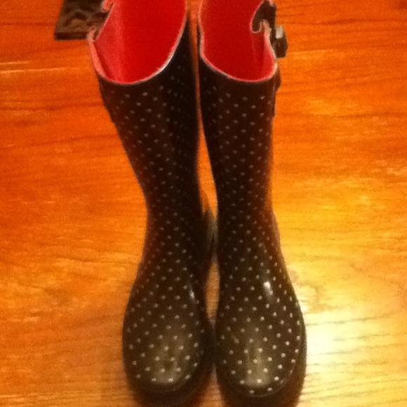 On hold! Cheap polka dot rain boots