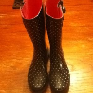 On hold! Cheap polka dot rain boots