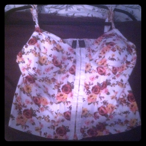🌸Floral Bustier top from tillys