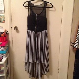 Selling a January 7 dress. Cute!! Never been used!