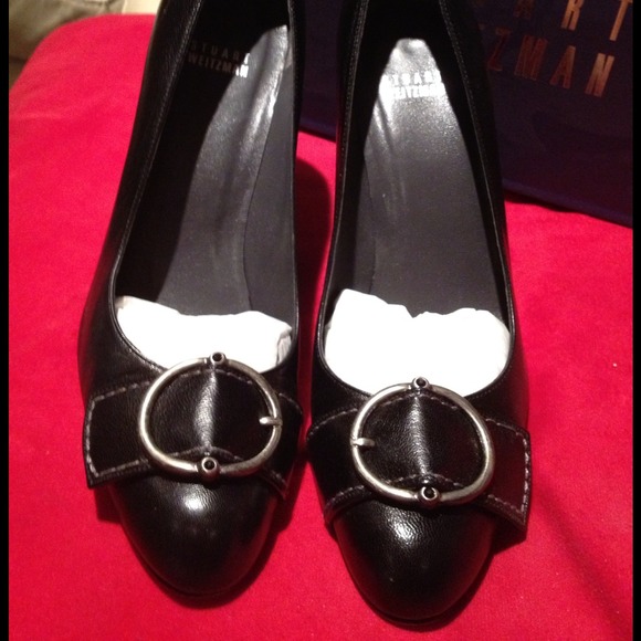 STUART WEITZMAN SHOES - Picture 2 of 4