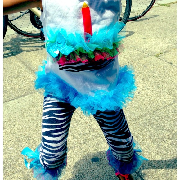 Birthday top and zebra leggings with ruffles - Picture 1 of 1