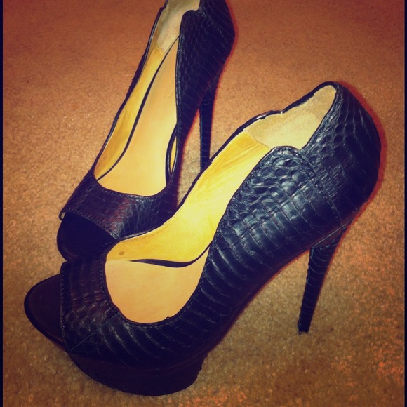 L.A.M.B "Idna" Platform Pump