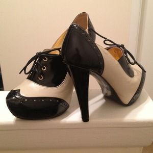 Pointy Toe Boyfriend Oxford High Heel