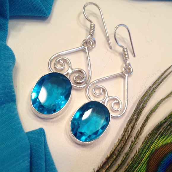 Silver Blue faux Topaz Dangle earrings 💙