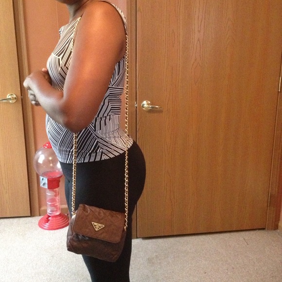 Prada purse & authenticity card