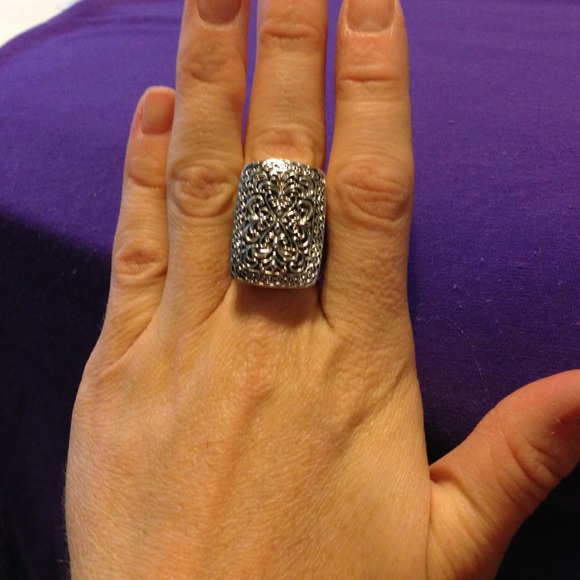 Silver statement ring - Picture 3 of 3