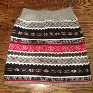 Medium acrylic pencil skirt