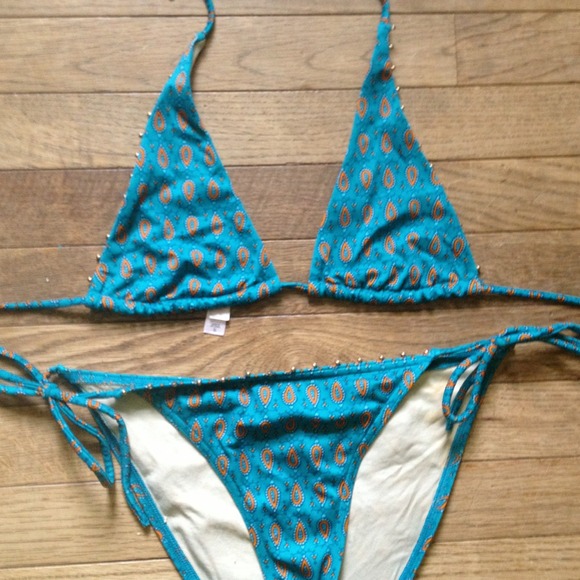 VS bikini