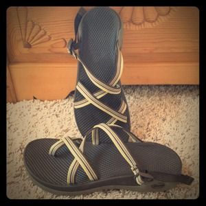 NWOT Chaco Sandals