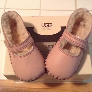 Baby UGG slippers for lovleyjune
