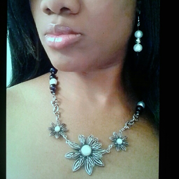 Jewelry - Picture 2 of 2