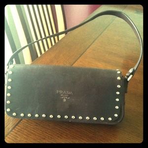 Little Prada purse!