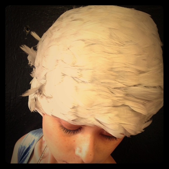 Gorgeous 1960's pale gray Ostrich feather hat.