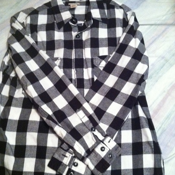 SOLD🚫Bundled!🚫50% off! ✅Reduced!! Black white