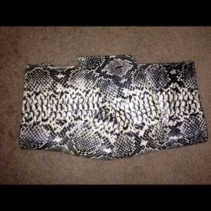 Vintage snake print clutch/side clutch