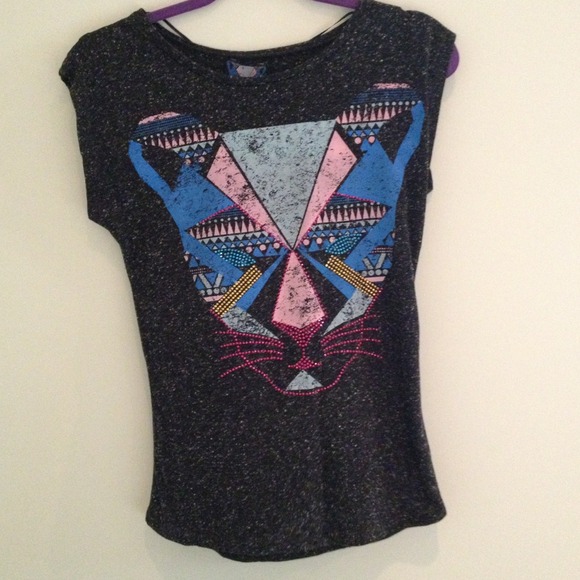 Top - Picture 2 of 3