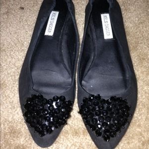 Kelsi Dagger flats with heart shaped detail
