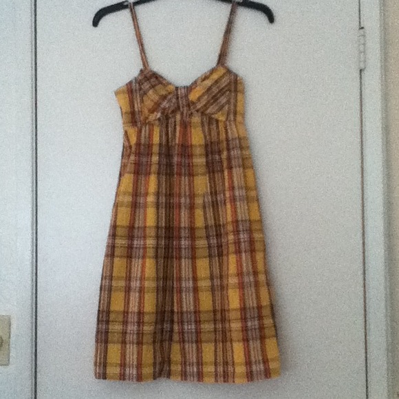 Cute dress - Picture 1 of 4