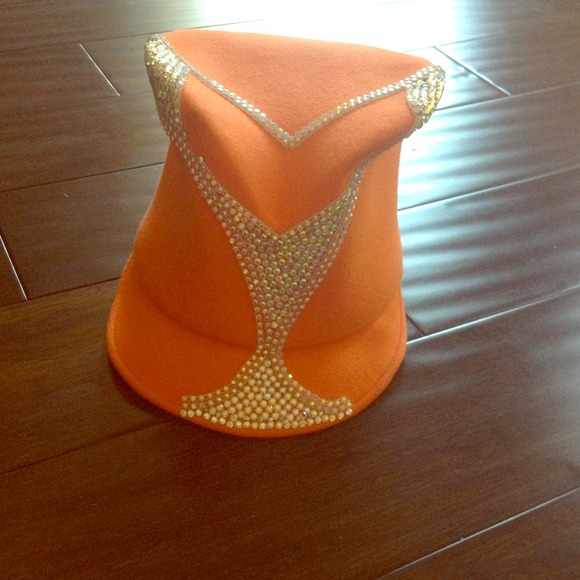 *BUNDLED* Unique top hat!