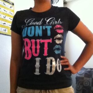 Grey tee with design