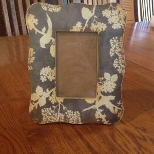 Pier 1 floral picture frame