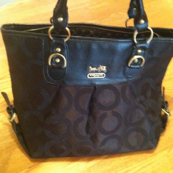 coach black purse
