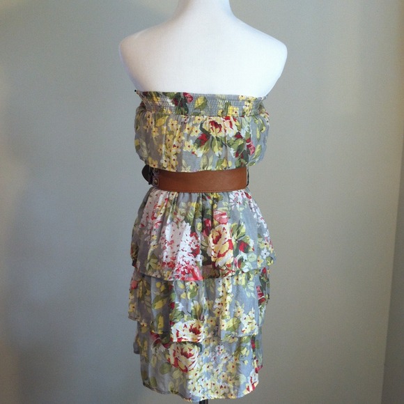 BUNDLED! πPoetry Boutique Floral Strapless Dress - Picture 3 of 4