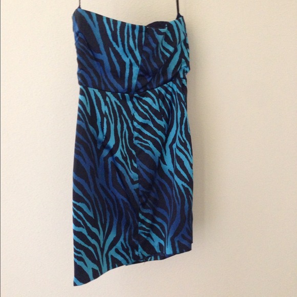 ❤SEXY Blue & black satin party dress.❤ - Picture 2 of 4